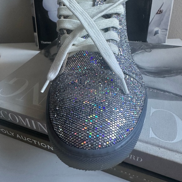 Women’s Christian Louboutin Glitter Sneaker. Only Worn Twice . Size 38 1/2 - Picture 10 of 10